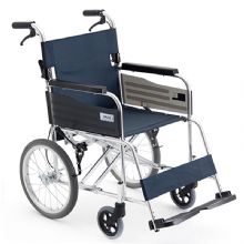 MIKI三貴手動(dòng)輪椅車MPTC-46JL 藍(lán)色S-3重量11.5公斤，小型便攜，免充氣實(shí)心胎輪椅